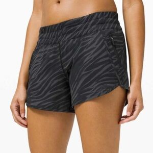 Lululemon Charcoal Grey Black Zebra Print High Rise Running Gym Shorts Size 4